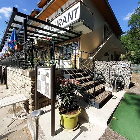 Hotel Restaurant La Chaumiere Du Lac Clairvaux-les-Lacs Luaran gambar