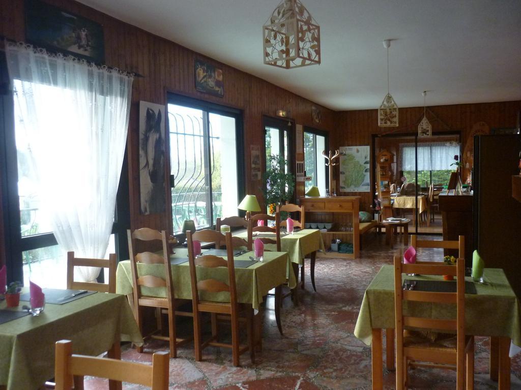 Hotel Restaurant La Chaumiere Du Lac Clairvaux-les-Lacs Luaran gambar