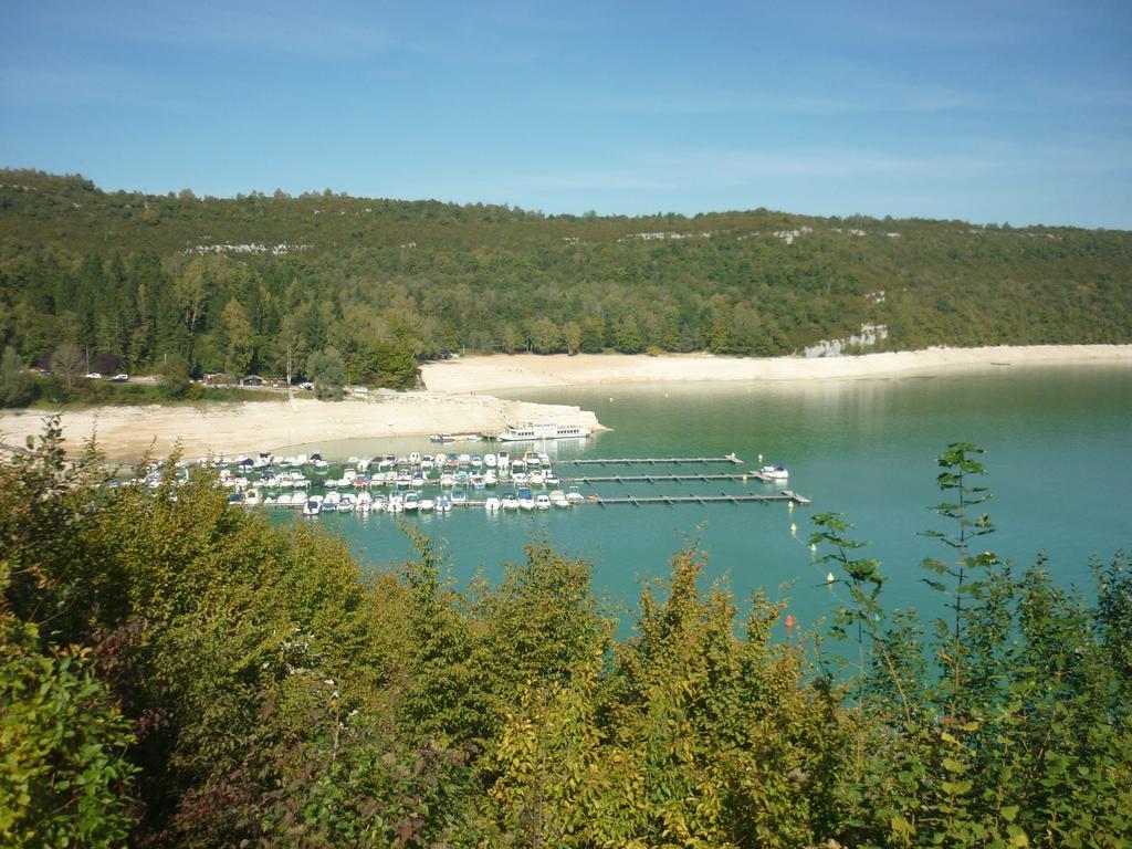 Hotel Restaurant La Chaumiere Du Lac Clairvaux-les-Lacs Luaran gambar