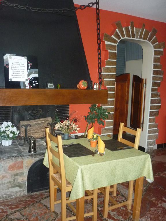 Hotel Restaurant La Chaumiere Du Lac Clairvaux-les-Lacs Luaran gambar