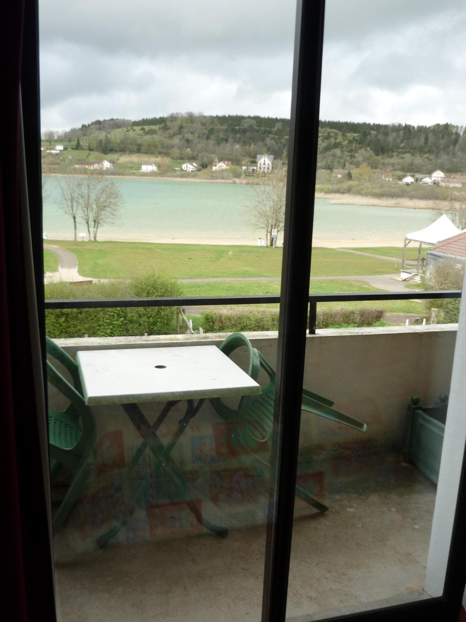 Hotel Restaurant La Chaumiere Du Lac Clairvaux-les-Lacs Luaran gambar