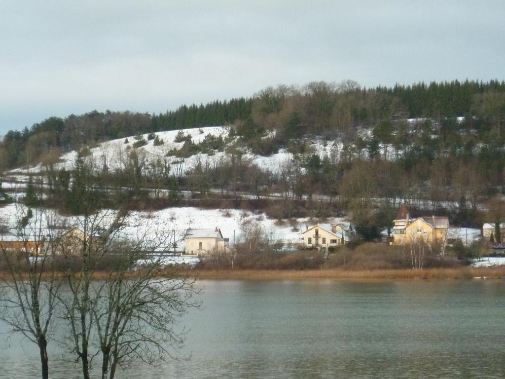 Hotel Restaurant La Chaumiere Du Lac Clairvaux-les-Lacs Luaran gambar